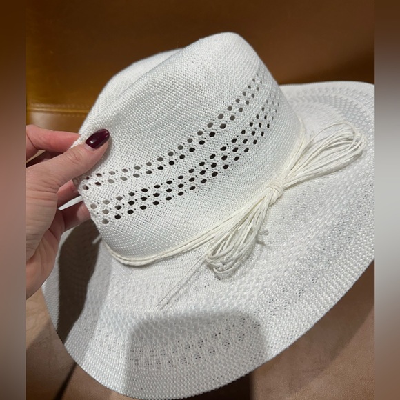 White Woven Sun Hat - Picture 2 of 5